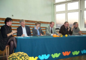Jury Konkursu od lewej -Maria Tuchowska, prof. Zbigniew Stawrowski, dr Joanna Błażejewska, dr Witold Glinkowski, poeta krakowski Wojciech Bonowicz, dr Paweł Staszel